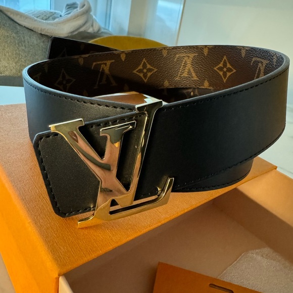 Authentic Louis Vuitton Reversible belt for Sale - NEW - Picture 4 of 6